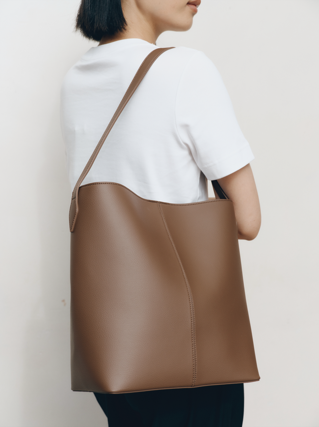 Kaia Tasche Cedar