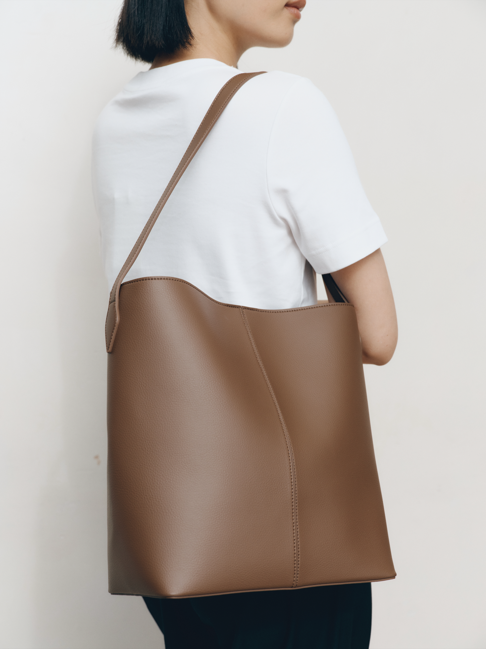 Kaia Tasche Cedar